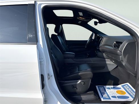 Used 2025 Dodge Durango R/T image 12