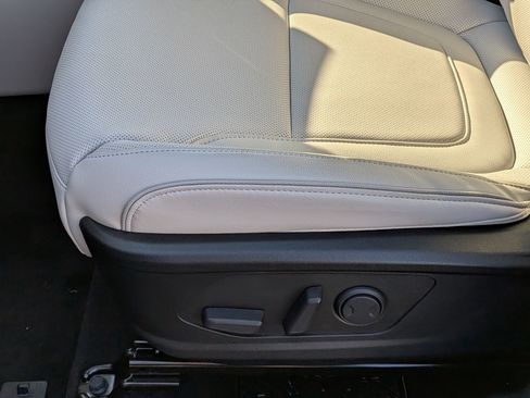 New 2026 Hyundai Tucson Limited image 17