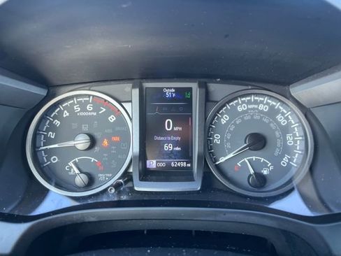 Used 2023 Toyota Tacoma TRD Off-Road image 22