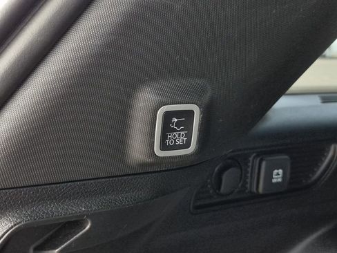 Used 2023 Jeep Grand Cherokee Altitude image 9