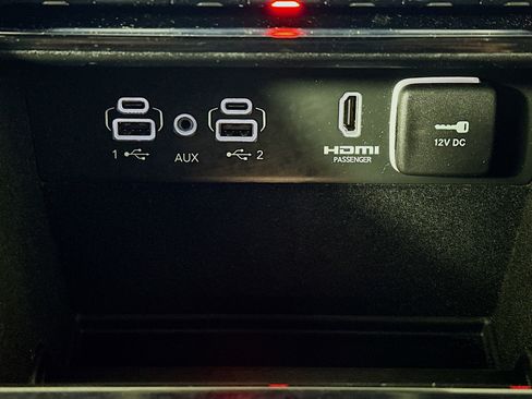 Used 2022 Jeep Grand Cherokee Limited 4xe image 26