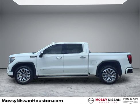 Used 2022 GMC Sierra 1500 Denali w/ Denali Reserve Package AWD/4WD image 5