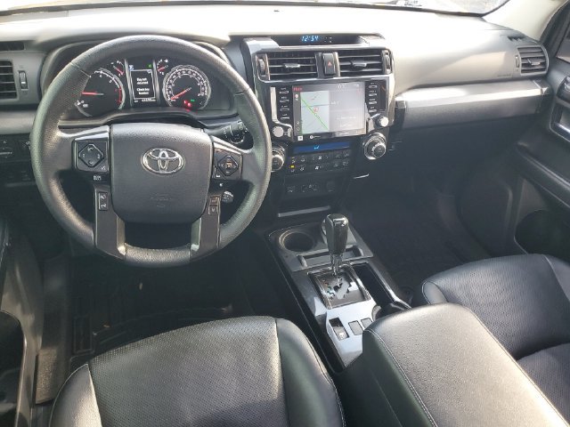 Used 2020 Toyota 4Runner 4WD image 11