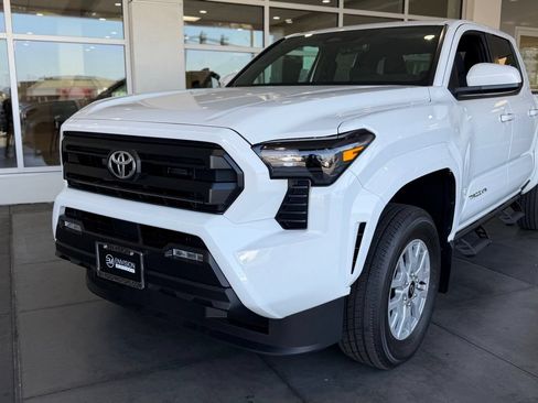 New 2026 Toyota Tacoma SR5 AWD/4WD image 3