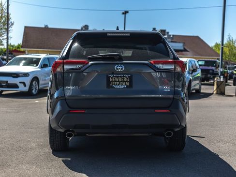 Used 2024 Toyota RAV4 XLE w/ Convenience Package AWD/4WD image 10