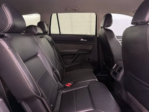 Used 2021 Volkswagen Atlas SE w/ Towing Package FWD image 29