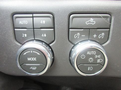 New 2026 GMC Sierra 1500 Elevation image 17