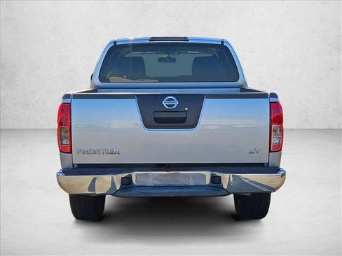 Used 2011 Nissan Frontier SV w/ SV Premium Utility Pkg RWD image 7