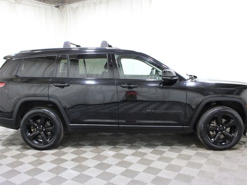 Used 2023 Jeep Grand Cherokee L Limited w/ Black Appearance Package AWD/4WD image 29