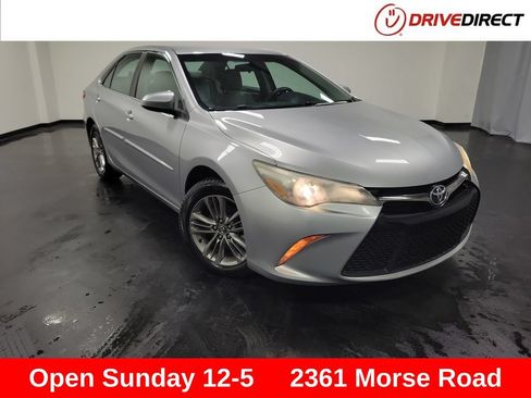 Used 2015 Toyota Camry SE FWD image 1