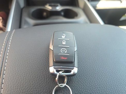 New 2026 RAM 1500 4x4 Crew Cab image 28