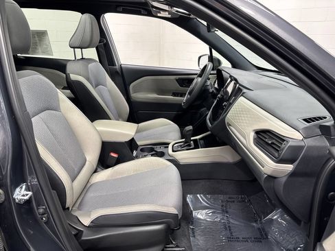 Used 2025 Subaru Forester Premium AWD/4WD image 11