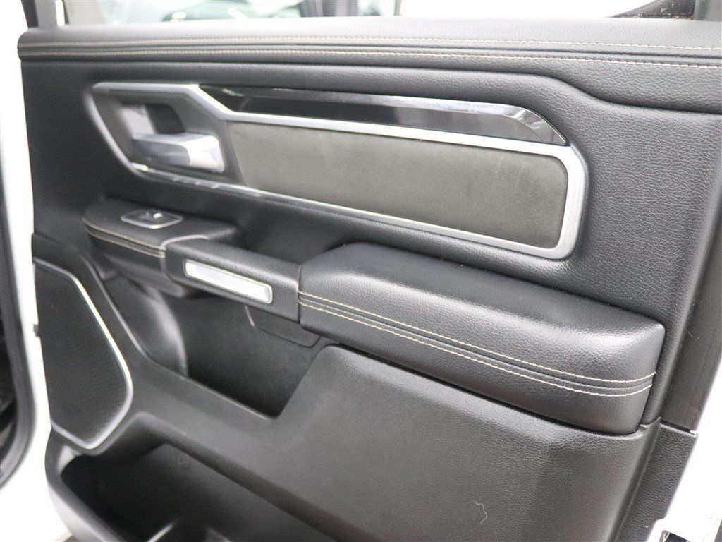 Used 2020 RAM 1500 Laramie w/ Sport Appearance Package AWD/4WD image 24
