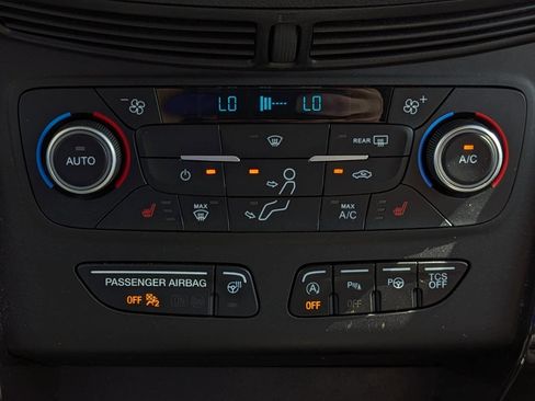 Used 2018 Ford Escape Titanium AWD/4WD image 21
