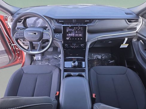 New 2025 Jeep Grand Cherokee L Laredo w/ Luxury Tech Group I RWD image 19