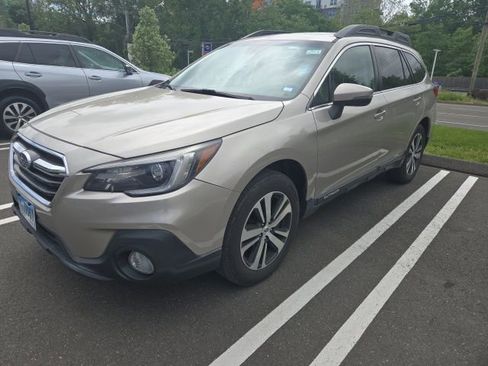 Used 2019 Subaru Outback 2.5i Limited AWD/4WD image 12