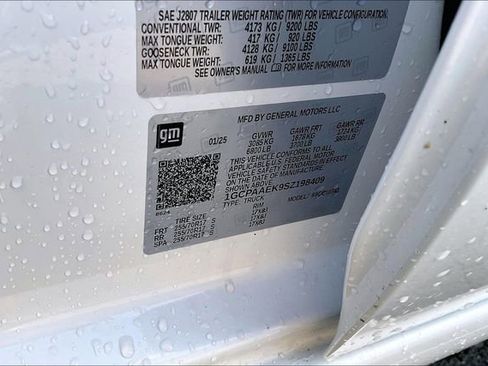 Used 2025 Chevrolet Silverado 1500 W/T w/ WT Value Package image 14