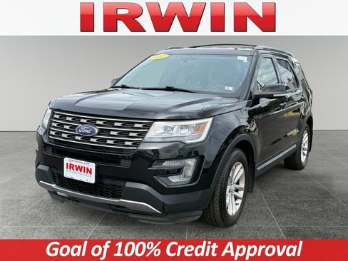 Used 2017 Ford Explorer XLT FWD image 1