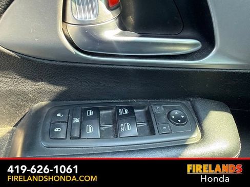 Used 2019 Chrysler Pacifica Touring Plus w/ S Appearance Package FWD image 21