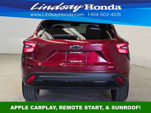 Used 2024 Chevrolet Trax RS w/ Sunroof Package image 6