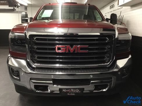 Used 2015 GMC Sierra 2500 SLT w/ Suspension Package, Off-Road image 4