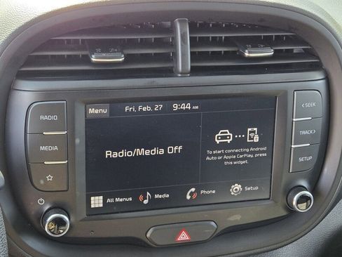 Certified 2024 Kia Soul LX w/ Option Group 015 image 17