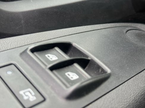 Used 2023 RAM ProMaster 2500 FWD image 16