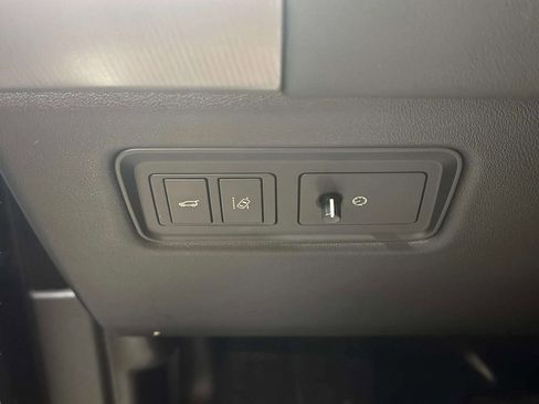 Used 2017 Land Rover Range Rover Sport Supercharged image 10