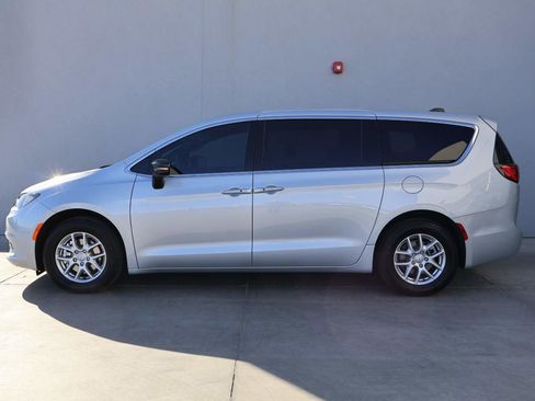 New 2026 Chrysler Voyager LX image 2