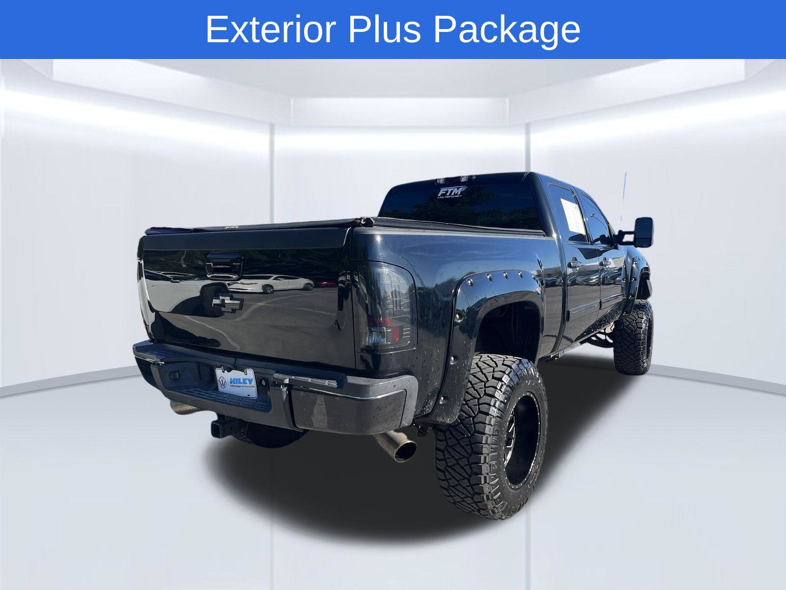 Used 2010 Chevrolet Silverado 2500 LT w/ Interior Plus Package AWD/4WD image 5