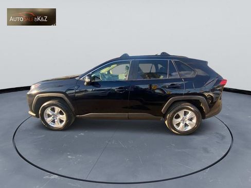 Used 2019 Toyota RAV4 XLE w/ Carpet Mat Package image 4