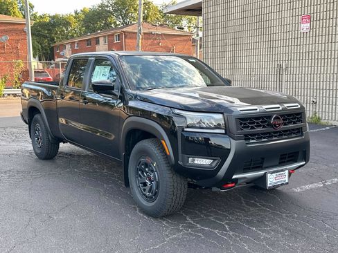 New 2026 Nissan Frontier PRO-4X w/ Pro Premium Package image 3