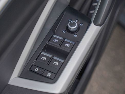 Certified 2022 Audi Q3 2.0T Premium Plus w/ Premium Plus Package image 22