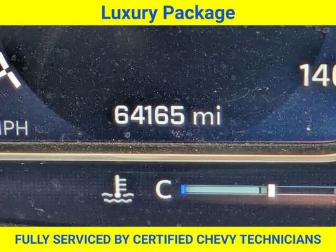 Used 2023 Chevrolet Suburban LT w/ Luxury Package RWD image 23