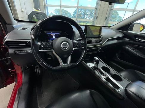 Used 2020 Nissan Altima 2.5 SR FWD image 14