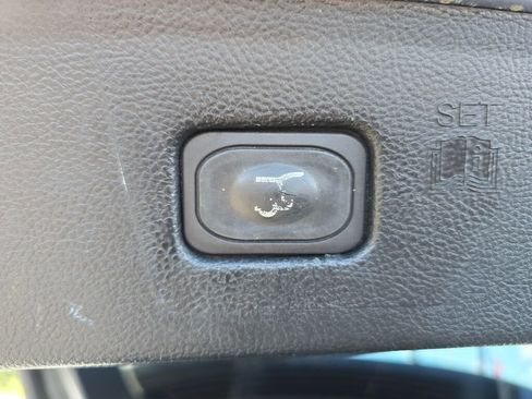 Used 2022 Ford Edge Titanium image 12