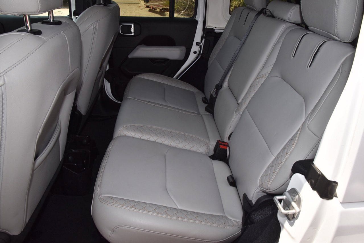 Used 2021 Jeep Wrangler Unlimited Sahara AWD/4WD image 10