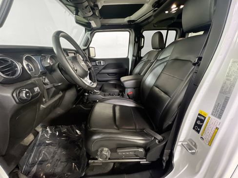 Used 2023 Jeep Wrangler Unlimited Sahara AWD/4WD image 21