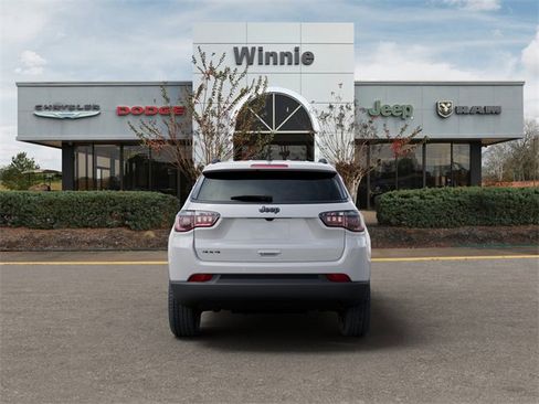 New 2026 Jeep Compass Latitude image 7