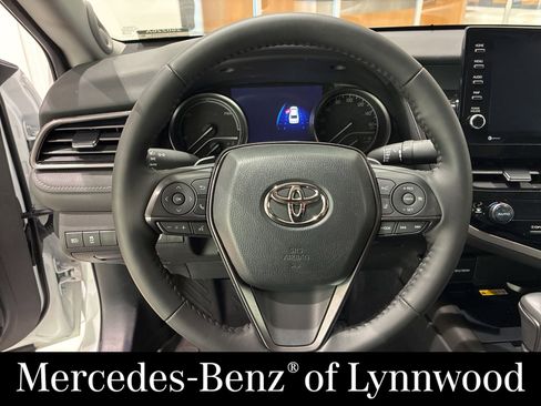 Used 2022 Toyota Camry XSE w/ Navigation Upgrade Package FWD image 15
