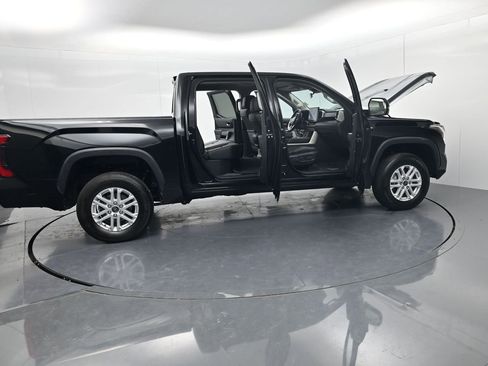 Used 2023 Toyota Tundra SR5 w/ SR5 Premium Package AWD/4WD image 64
