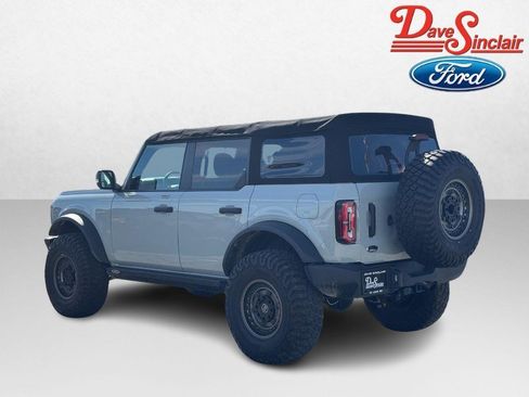 Used 2022 Ford Bronco Wildtrak image 4