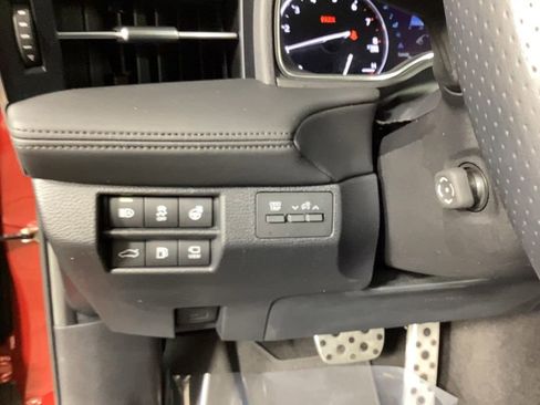 Used 2021 Toyota Avalon Touring image 25