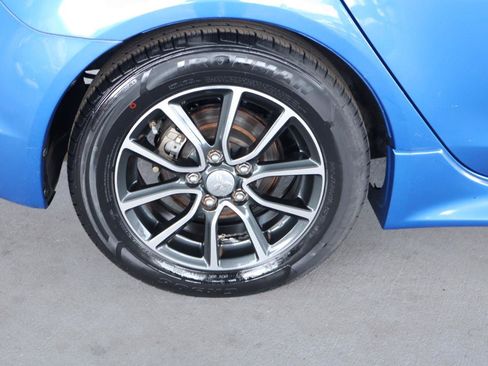 Used 2017 Mitsubishi Lancer ES FWD image 5