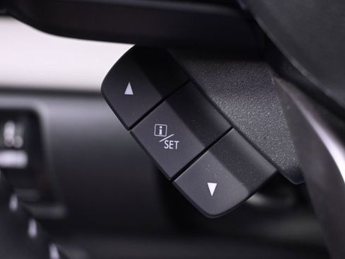 Used 2023 Subaru Forester Limited AWD/4WD image 38