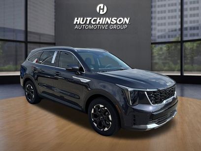 Certified 2025 Kia Sorento S w/ Panoramic Sunroof Package