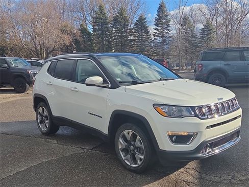 Used 2021 Jeep Compass Limited image 3