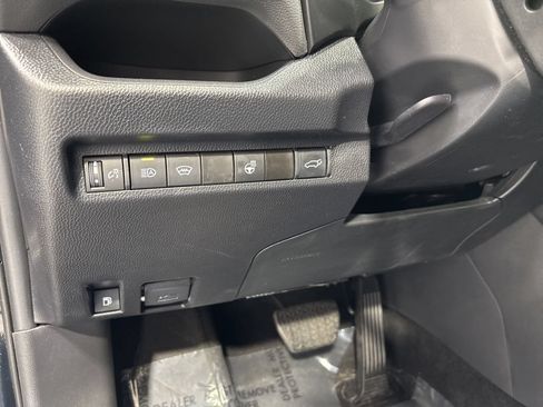 Used 2024 Toyota RAV4 XLE Premium w/ Weather Package AWD/4WD image 17