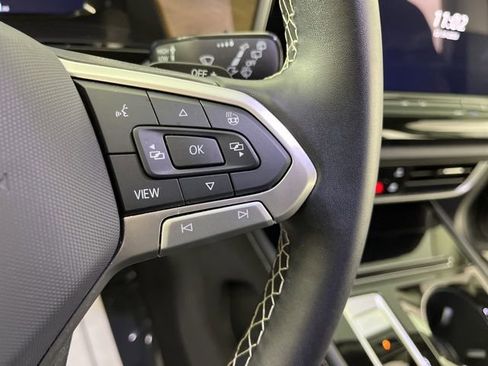 Used 2024 Volkswagen Atlas SE w/ Black Wheel Package image 21