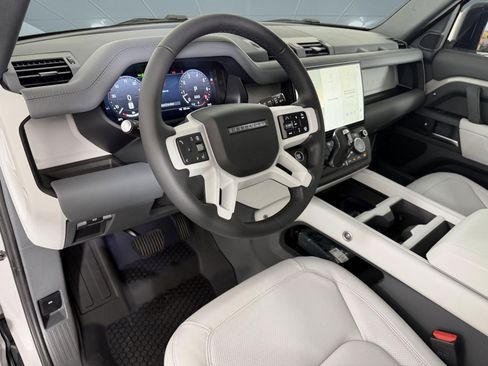 Used 2026 Land Rover Defender 110 S image 16